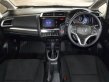 2015 Honda JAZZ 1.5 SV i-VTEC รถเก๋ง 5 ประตู ดาวน์ 0%-5
