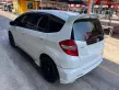 2012 Honda JAZZ 1.5 V i-VTEC รถเก๋ง 5 ประตู ออกรถ 0 บาท-3