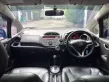 2013 Honda JAZZ 1.5 V รถเก๋ง 5 ประตู -4