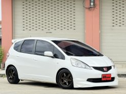 Honda JAZZ 1.5 V i-VTEC 2008 รถเก๋ง 5 ประตู