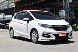 Honda Jazz 1.5 V+ i-VTEC 2022 รถบ้านมือเดียวใช้งานน้อยไมล์เพียง 1 หมื่นกว่าโลตัวท๊อปสุดชุดแต่งรอบคัน