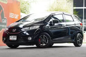 2017 Honda JAZZ 1.5 V+ i-VTEC รถเก๋ง 5 ประตู ออกรถ 0 บาท