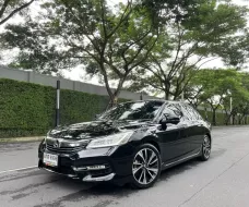 2017 Honda ACCORD 2.0 Hybrid TECH i-VTEC รถเก๋ง 4 ประตู เจ้าของขายเอง รถบ้านไมล์แท้ ประวัติดี 