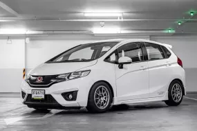 2014 Honda JAZZ 1.5 S i-VTEC รถเก๋ง 5 ประตู 