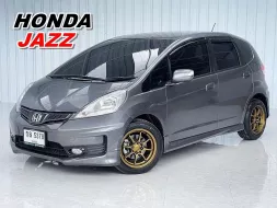  Honda JAZZ 1.5 SV i-VTEC รถเก๋ง 5 ประตู 