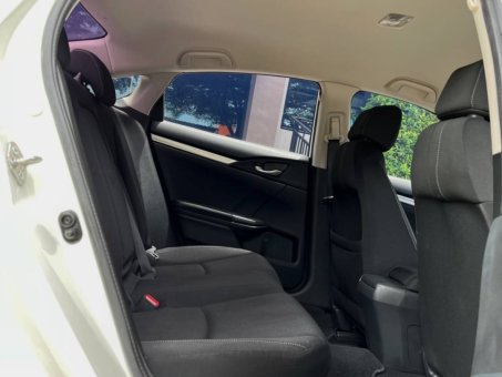 2017 Honda CIVIC 1.8 E i-VTEC รถเก๋ง 4 ประตู ไมล์