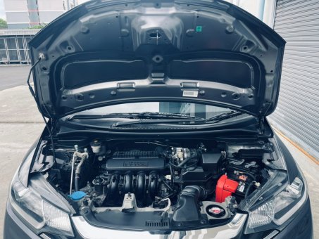 2018 Honda JAZZ 1.5 V+ i-VTEC รถสวยไม่เคยมีอุบัติเหตุหนัก ไมล์แท้ 58,xxx km. ไมเนอร์เชนจ์แล้ว