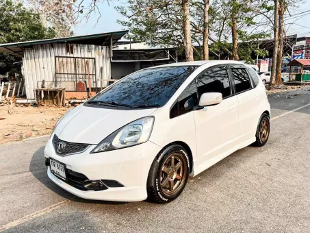 Honda Jazz 1.5 SV ออโต้ ปี 2009/2010 ผ่อนเริ่มต้น 4,xxx บาท