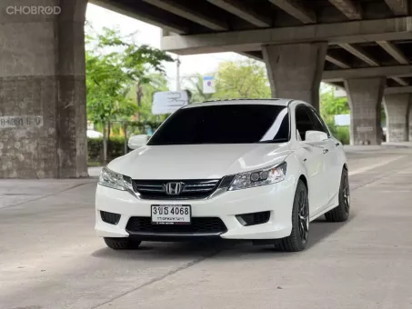 Honda ACCORD 2.0 Hybrid TECH i-VTEC ฟรีดาวน์ รถสวย สภาพนางฟ้า