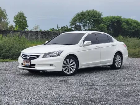 HONDA Accord 2.4EL i-VTEC (G8) 5AT  ปี 2011 ซีดานสุดหรู กว้างขวางนั่งสบาย ขับสนุก ราคาน่าคบ