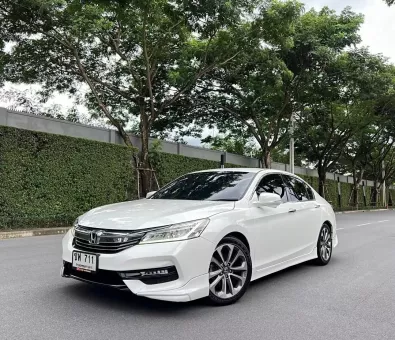 2017 Honda ACCORD 2.0 EL i-VTEC รถเก๋ง 4 ประตู ฟรีดาวน์ รถบ้านมือเดียว ไมล์แท้ 