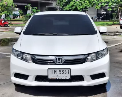 2013 Honda CIVIC 1.8 S รถเก๋ง 4 ประตู 