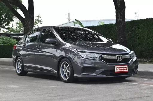 Honda City 1.5 S i-VTEC 2014 รถบ้านมือเดียวเกียร์กระปุกขับมันดูแลง่าย เครดิตดีฟรีดาวน์ได้